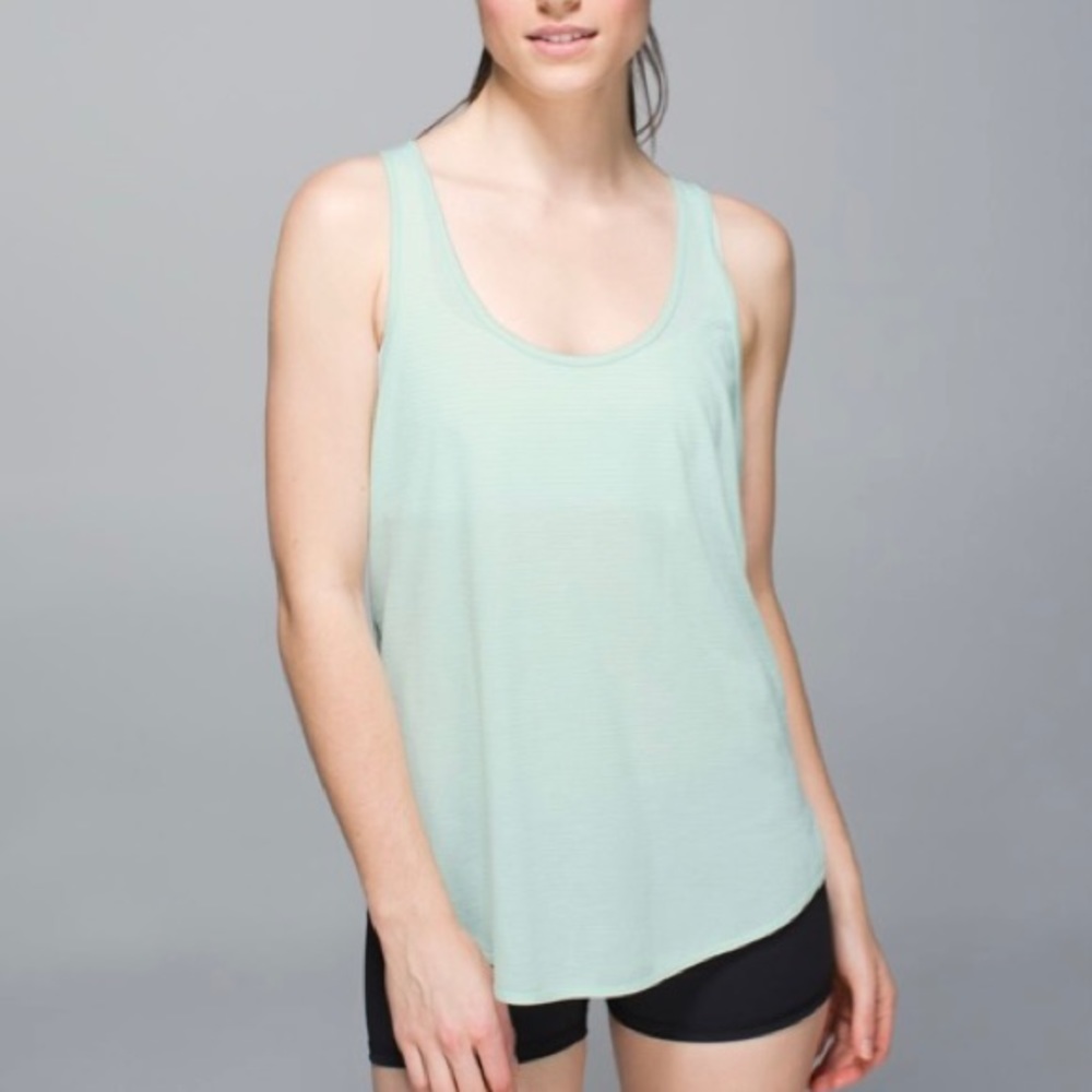 Lululemon 105 F Singlet in Heathered Sea Mist Size 6
